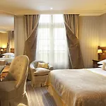 Au Manoir Saint Germain Paris