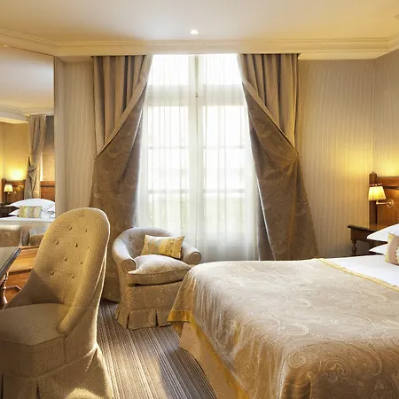 Au Manoir Saint Germain Parijs