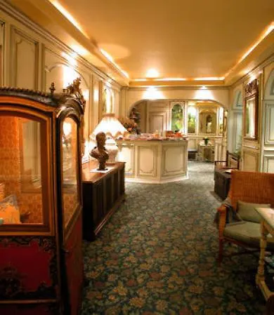 Au Manoir Saint Germain Отель Париж