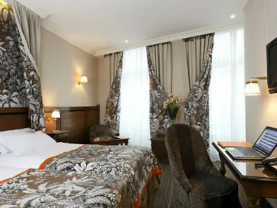 Отель Au Manoir Saint Germain Париж