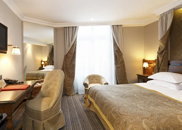 Au Manoir Saint Germain Paris