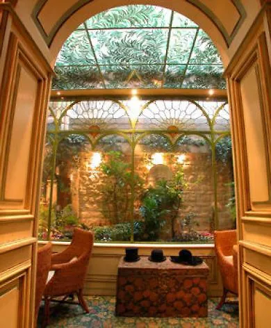 Au Manoir Saint Germain Paris