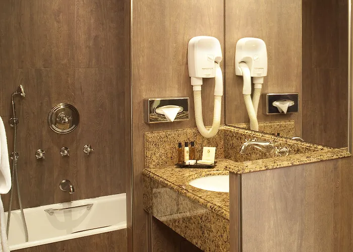 Au Manoir Saint Germain 4*