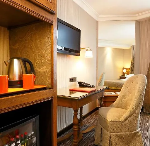 Au Manoir Saint Germain Paris