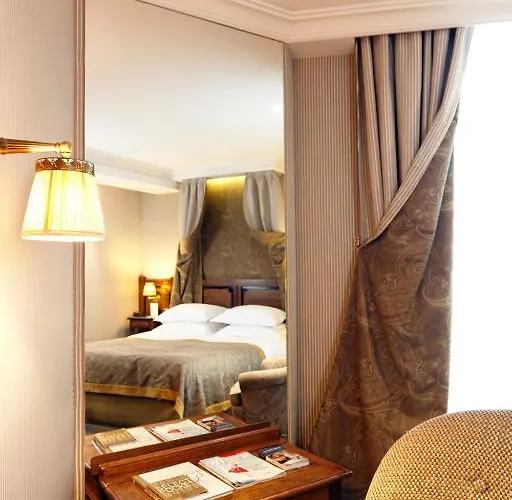 Au Manoir Saint Germain Hotel