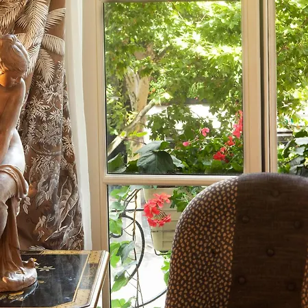 Au Manoir Saint Germain מלון 4*